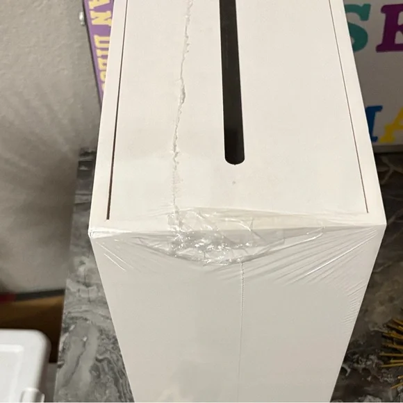 White Card Box with Gold Lettering - Picture 3 of 4